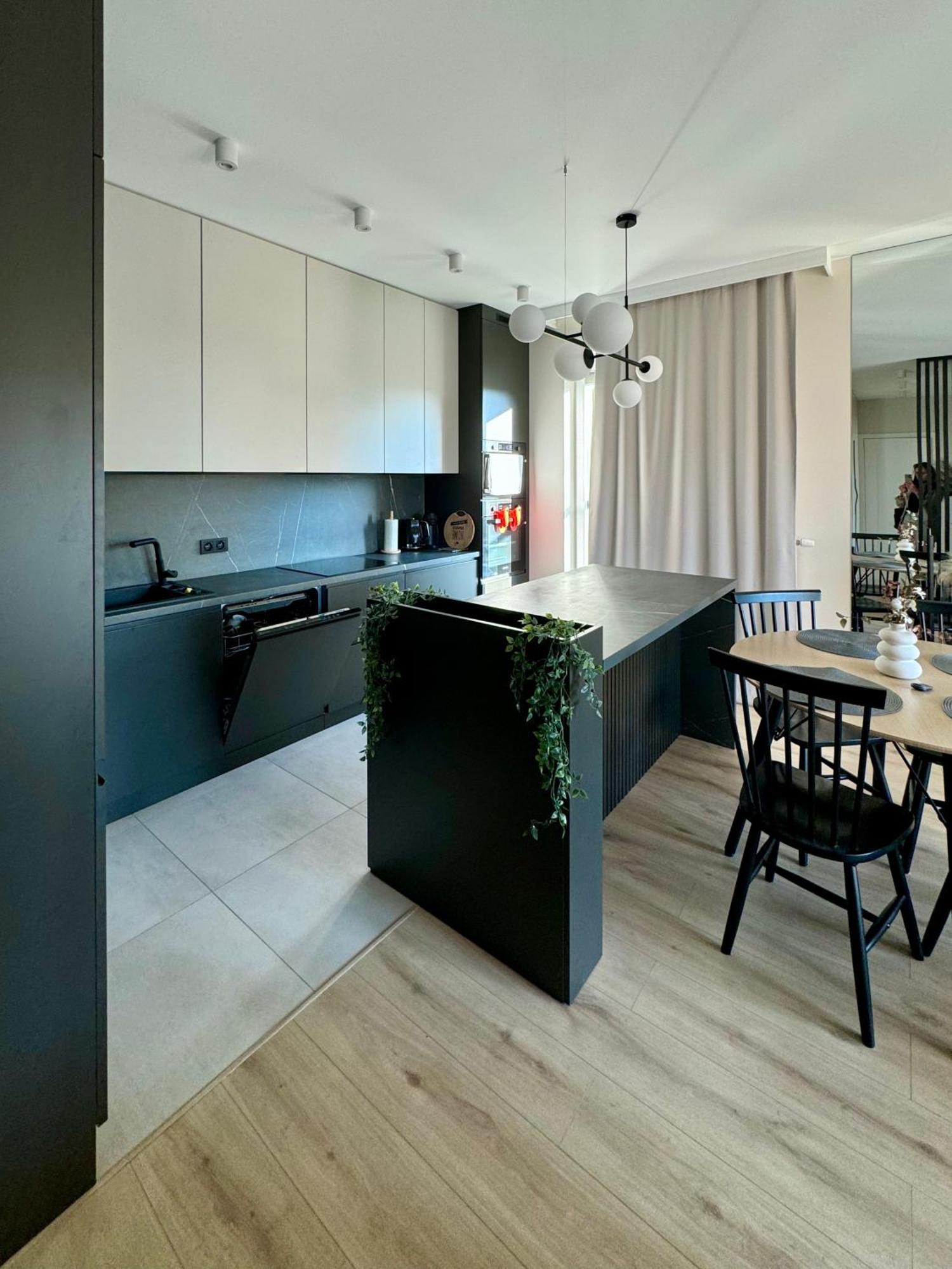 Apartment Wings&dreams - Atlas Arena, Zoo, Lotnisko, Parking, Winda, Balkon *